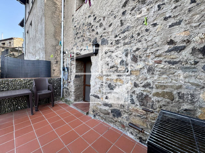 Local en Castellfollit de La Roca Girona