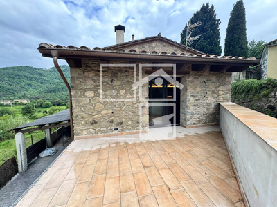 Local en La Vall d'en Bas Girona