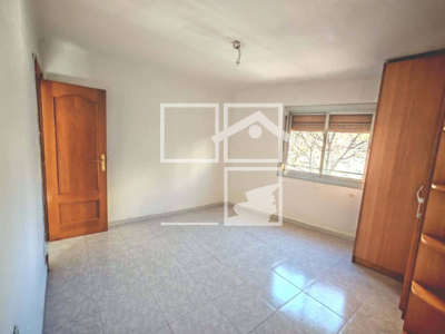 Inmueble en Calle Floridablanca    ENTRESUELO, Barcelona
