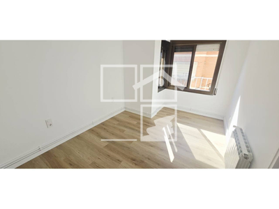 Inmueble en Calle Sindicato    2º, Barcelona